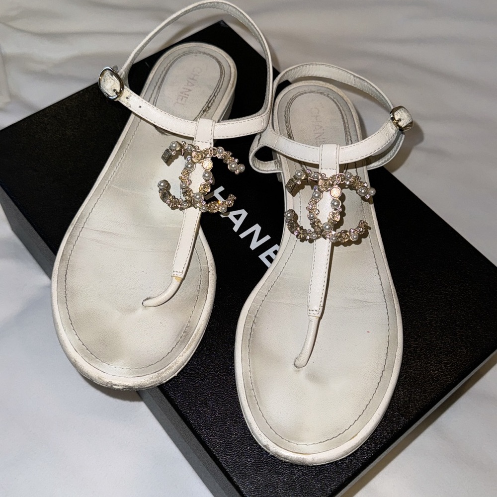 Chanel Sandals white CC